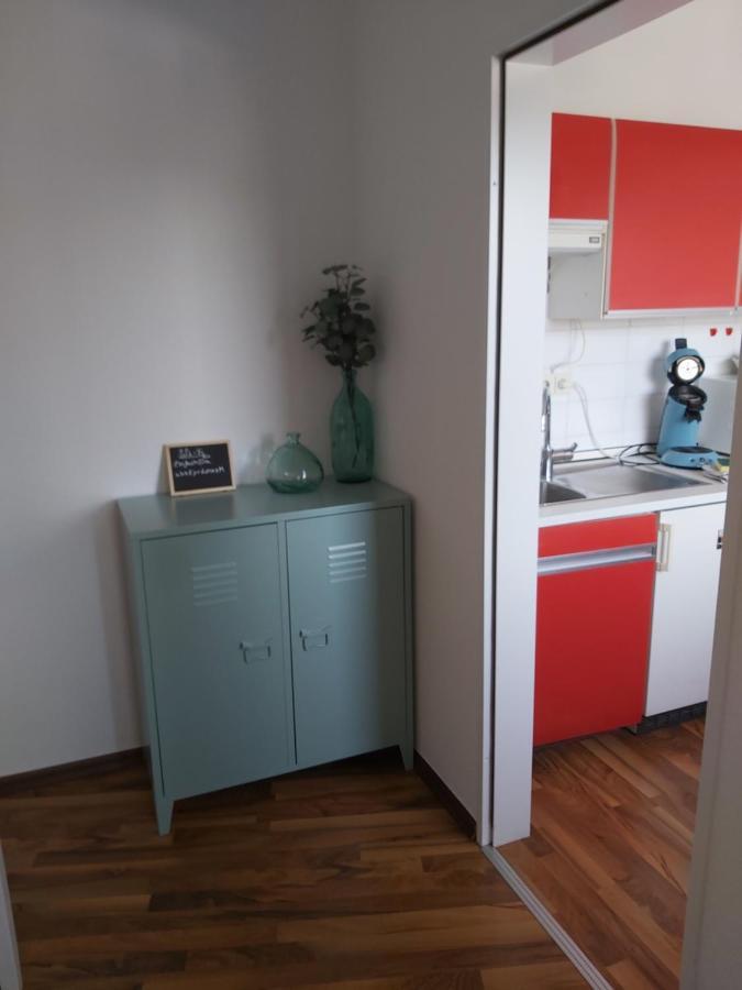 Ferienwohnung Well Located Flat With Balcony Düsseldorf Exterior foto